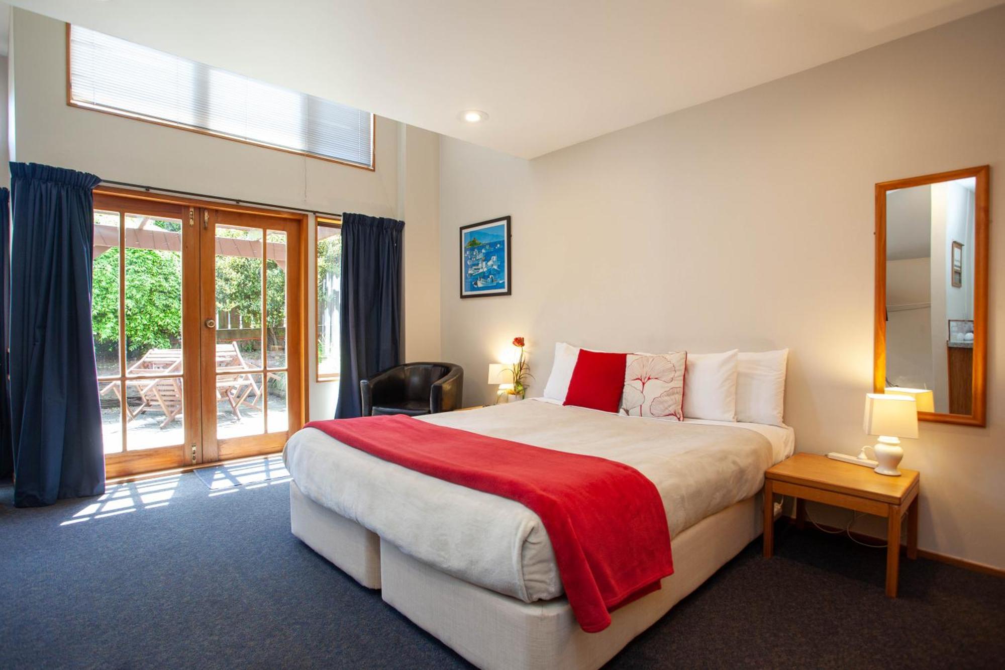 Cascades Lakefront Motel Lago Lago Taupo Camera foto A typical motel room