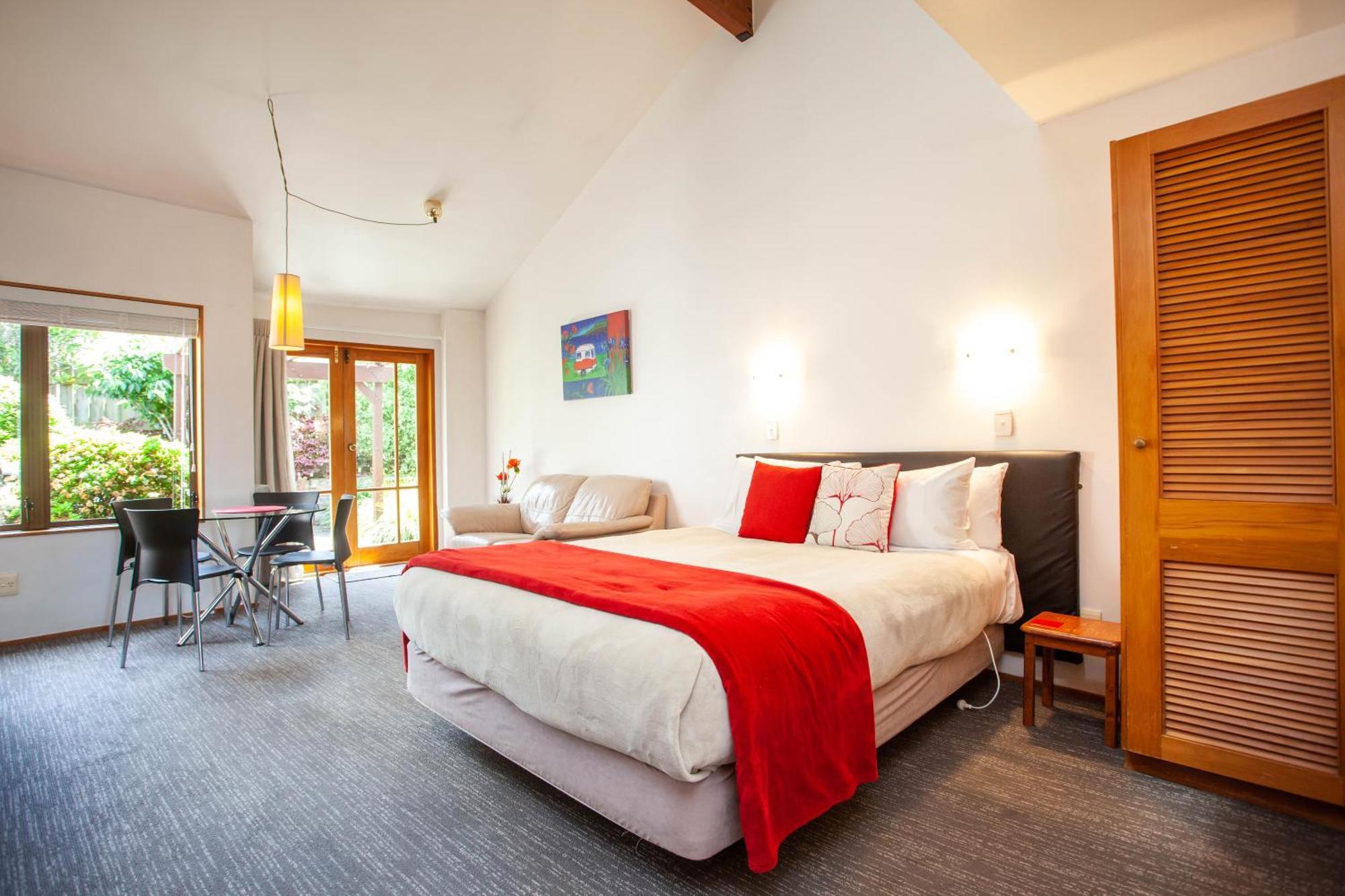 Cascades Lakefront Motel Lago Lago Taupo Camera foto A typical Studio